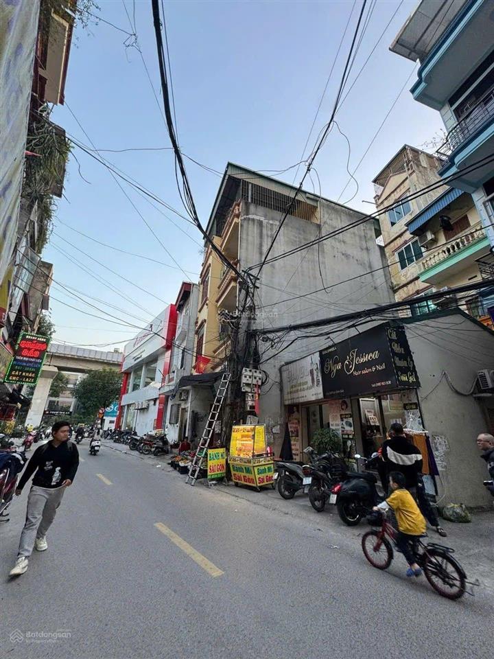 Mặt phố phan đình giót lô góc hiếm view đường sắt trên cao cực phù hợp xây building giá hơn 23 tỷ