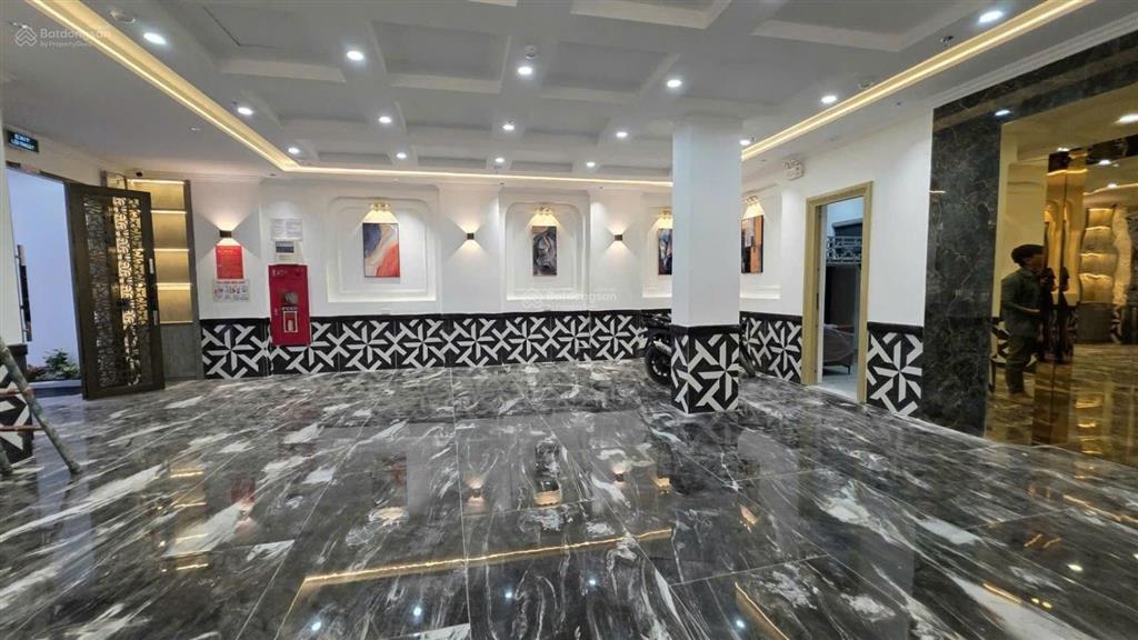 Bán ccmn phố nguyễn đình tứ 100m 7 tầng thang máy giá 22 tỷ