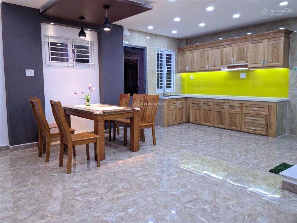 Nhà hẻm 317/ thống nhất, p. 11, gv. dt 5,4m x 22m nở hậu cn 125m2 nhà trệt 2 lầu, giá 8,8 tỷ tl