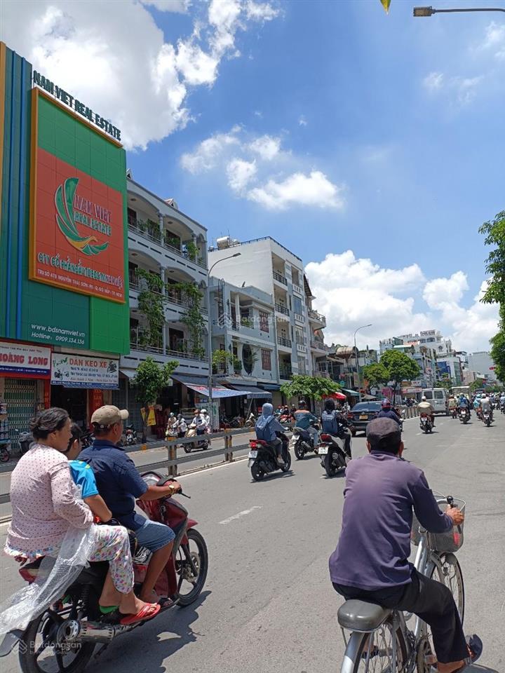 Cần tiền bán gấp nhà nguyễn thái sơn, p.5, gv. dt 5,5m x 14m cn 79m2 nhà c4, giá 8ty tl