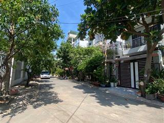 Lô đất trống dương quảng hàm, p. 6, gv. dt 5,6m x 15m cn 84m2 đường 12m giá 9,9 tỷ tl