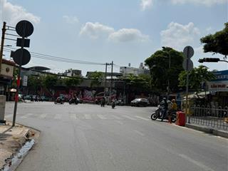 Nhà nguyễn văn lượng, p.6, gv  ngay công viên gv. dt 4m x 20m nhà trệt 2 lầu, giá 12,5tytl