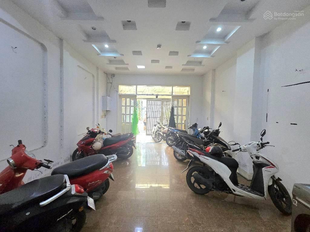 Nhà nguyễn văn lượng, p.6, gv  ngay công viên gv. dt 4m x 20m nhà trệt 2 lầu, giá 12,5tytl