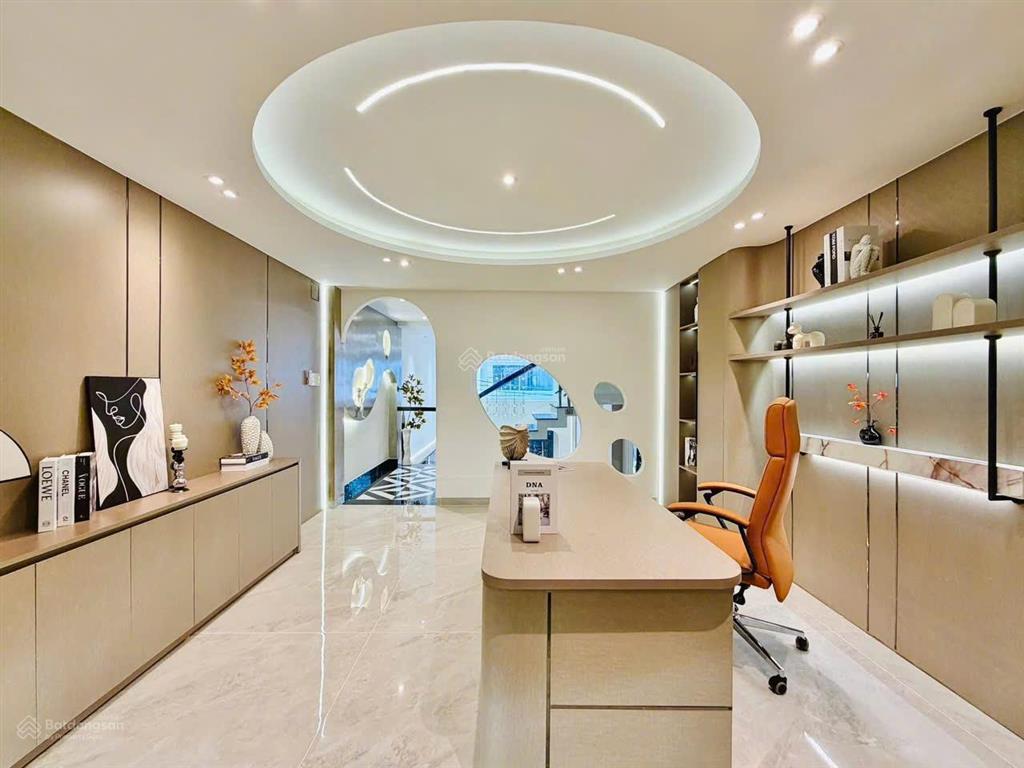 Nhà thống nhất, p. 16, gv. dt 4m x 16m nhà trệt lững 2 lầu st, full nội thất, giá 9,990ty tl