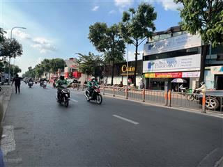 Mt đường dương quảng hàm, p5, gv. dt 4m x 25m có hẻm sau 5m, vị trí siêu đẹp, giá 19,8 tỷ tl