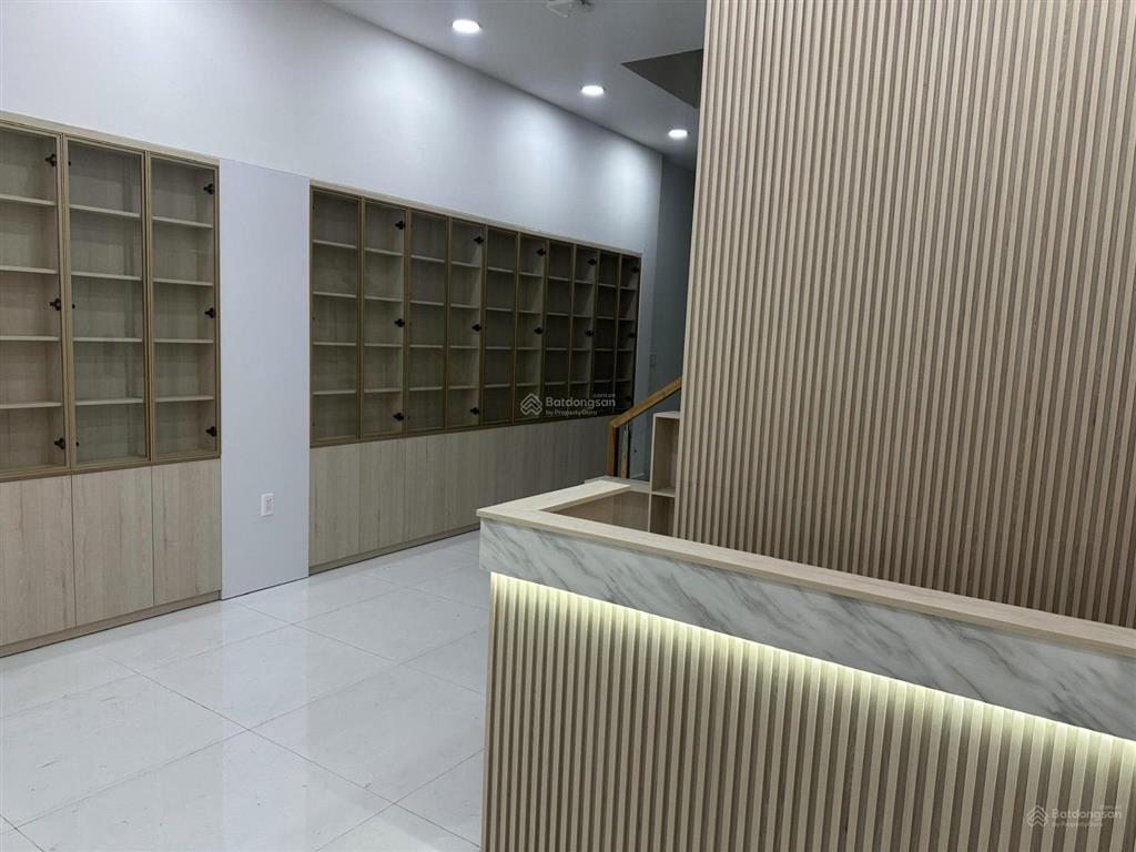 Nhà cityland park hill  p. 10  gò vấp. hầm trệt 3 lầu, có thang máy, full nội thất, giá 22,5tỷ tl