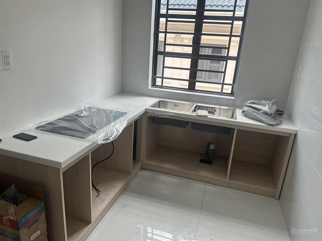 Nhà cityland park hill  p. 10  gò vấp. hầm trệt 3 lầu, có thang máy, full nội thất, giá 22,5tỷ tl