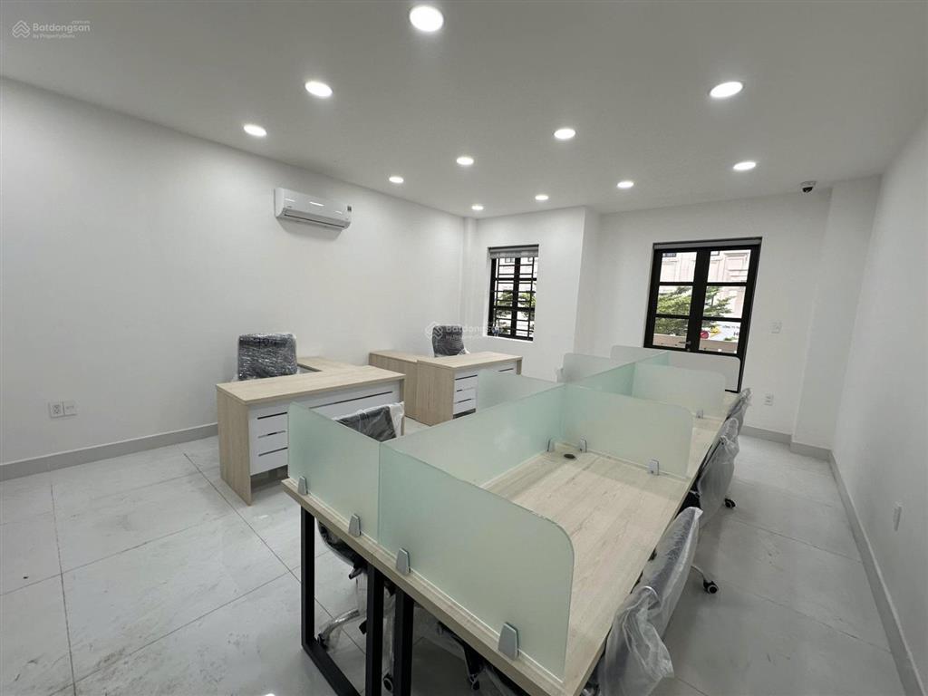 Nhà cityland park hill  p. 10  gò vấp. hầm trệt 3 lầu, có thang máy, full nội thất, giá 22,5tỷ tl