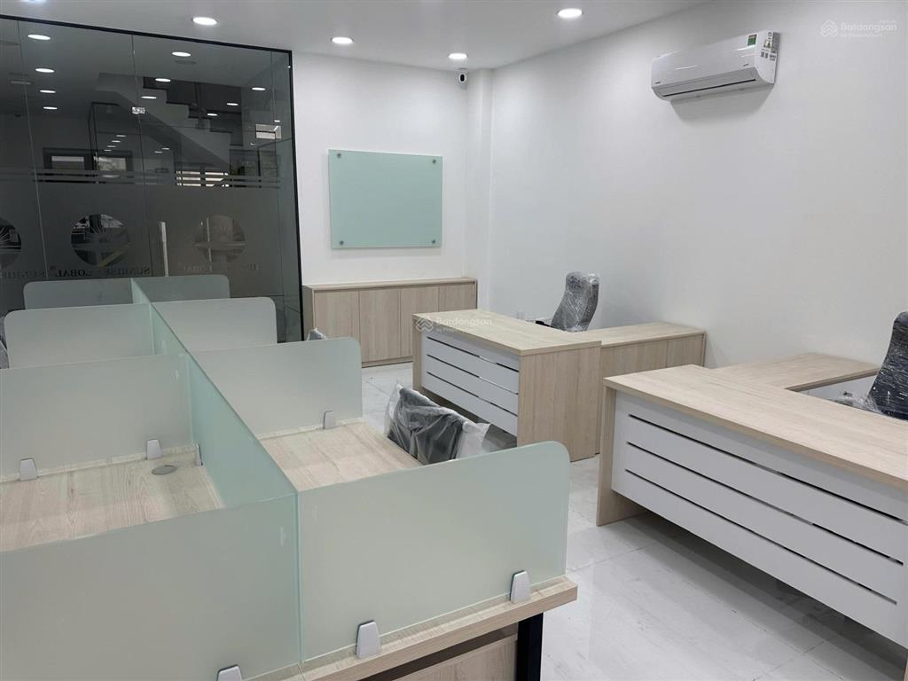 Nhà cityland park hill  p. 10  gò vấp. hầm trệt 3 lầu, có thang máy, full nội thất, giá 22,5tỷ tl