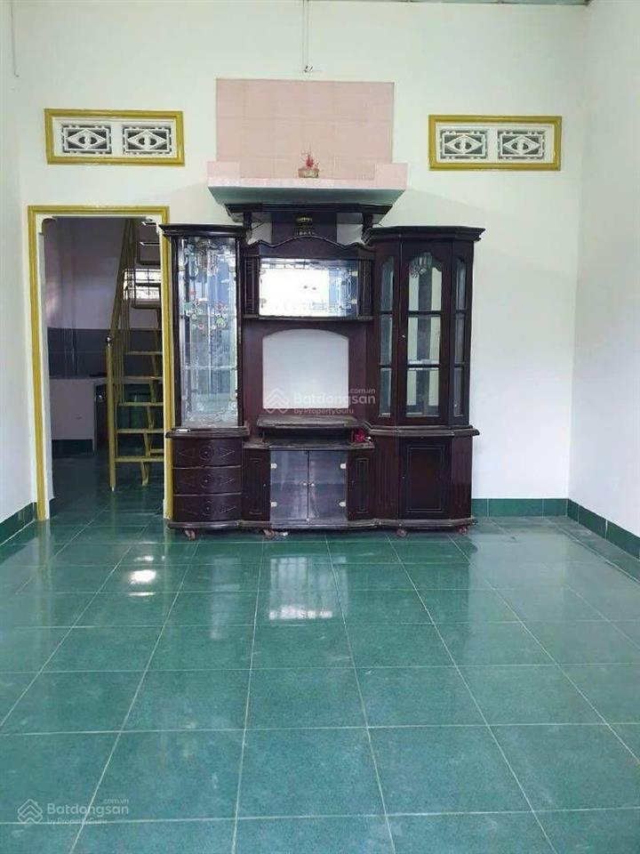 Bán nhanh nhà cấp 4 dt 80m2 4 x 20 vị trí đẹp, hẻm rộng thoáng mát dân trí cao, sổ riêng. 4tỷ5