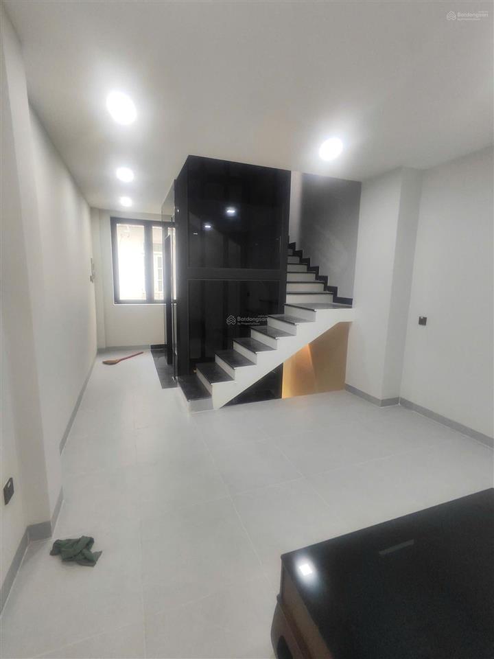 Bán nhà mt đường số kdc tân quy đông, p. tân phong, q.7
+ nhà mới xây như hình, dt 4m x 18m