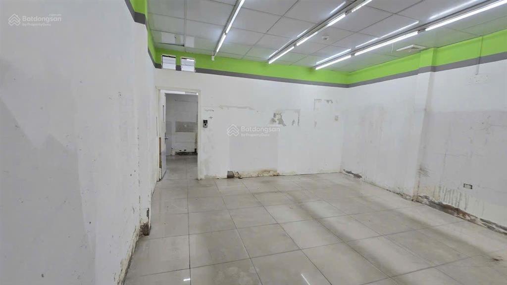 Cho thuê mb trống suốt mặt tiền đường lê văn lương, kế bên ngã 4 nguyễn thị thập p.tân hưng quận 7
