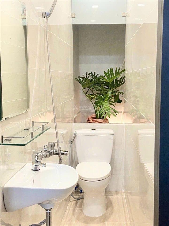 Cho thuê nguyên căn mặt tiền 2 lầu nguyễn thị thập rẻ nhất 36tr/ tháng
trệt 2 lầu 4 phòng 3wc,