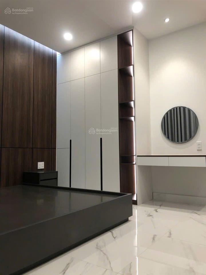 Bán nhà mặt tiền đường số 14m,gần lotte mark.quận 7
giá 15,8 tỷ tl
=====
diện tích.4m5 x 15m