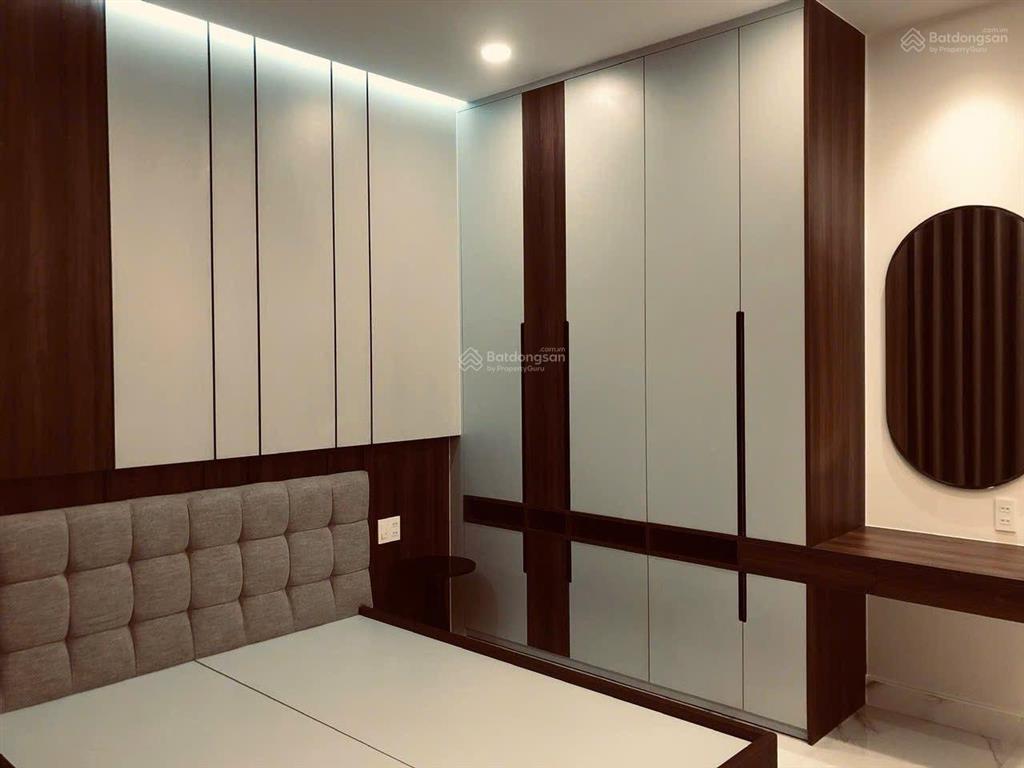 Bán nhà mặt tiền đường số 14m,gần lotte mark.quận 7
giá 15,8 tỷ tl
=====
diện tích.4m5 x 15m
