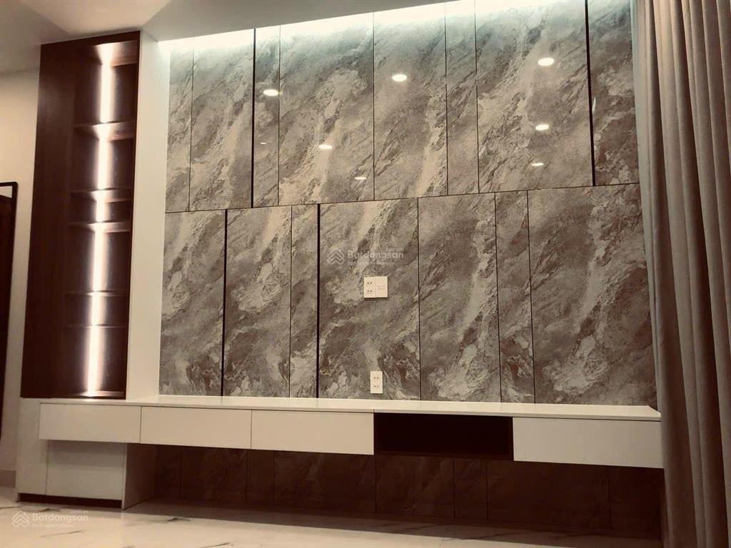 Bán nhà mặt tiền đường số 14m,gần lotte mark.quận 7
giá 15,8 tỷ tl
=====
diện tích.4m5 x 15m