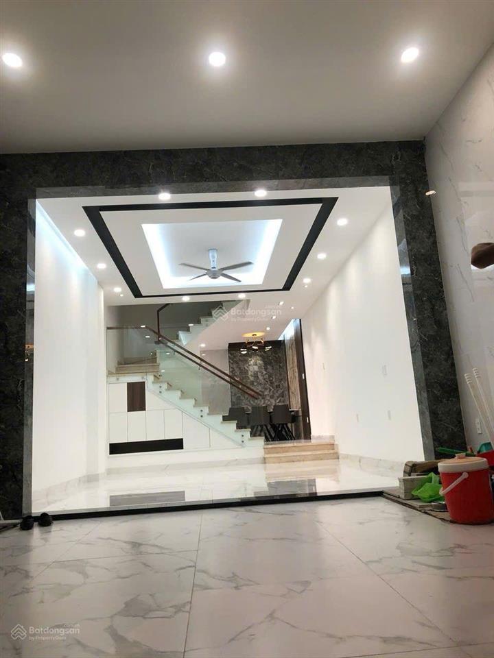 Bán nhà mặt tiền đường số 14m,gần lotte mark.quận 7
giá 15,8 tỷ tl
=====
diện tích.4m5 x 15m
