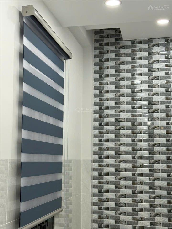 Nhà đẹp hẻm chợ tân quy q7 full nội thất giá 5,9 tỷ nhà mặt chợ vừa ở vừa kinh doanh,