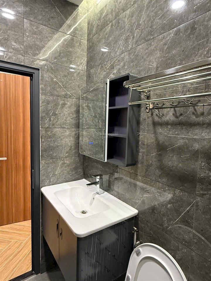 Nhà đẹp hẻm chợ tân quy q7 full nội thất giá 5,9 tỷ nhà mặt chợ vừa ở vừa kinh doanh,