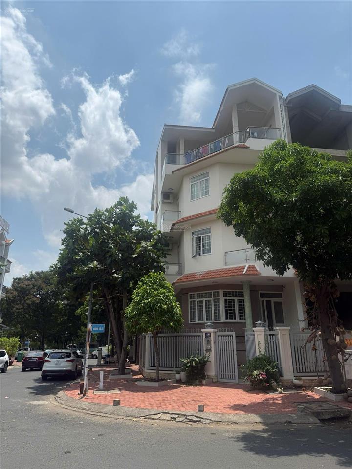 Cho thuê căn gốc himlam nguyễn thị thập
view công viên, trường học, phong thủy tốt