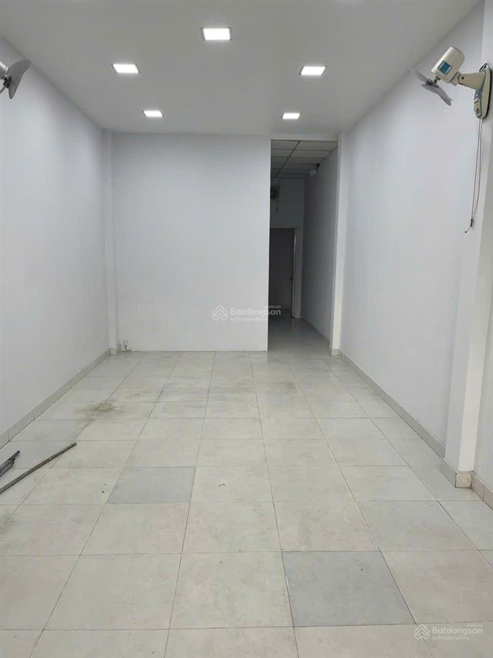 Cho thuê nhà mt kinh doanh đa ngành nghề lâm văn bền, quận 7 dt 3m5x16m có 1pn. 1wc 1 máy lạnh sẵn