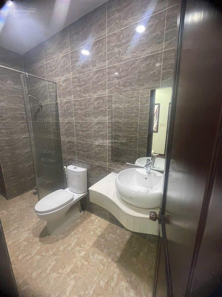 Cho thuê nhà quận 7  nhà mặt tiền kinh doanh đường số 79 p. tân quy dt 5m x 16m