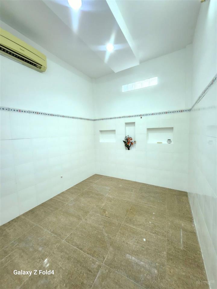 Cho thuê nhà nguyên căn hẻm xe ba gác 62 lâm văn bền, quận 7 giá thuê 10 triệu