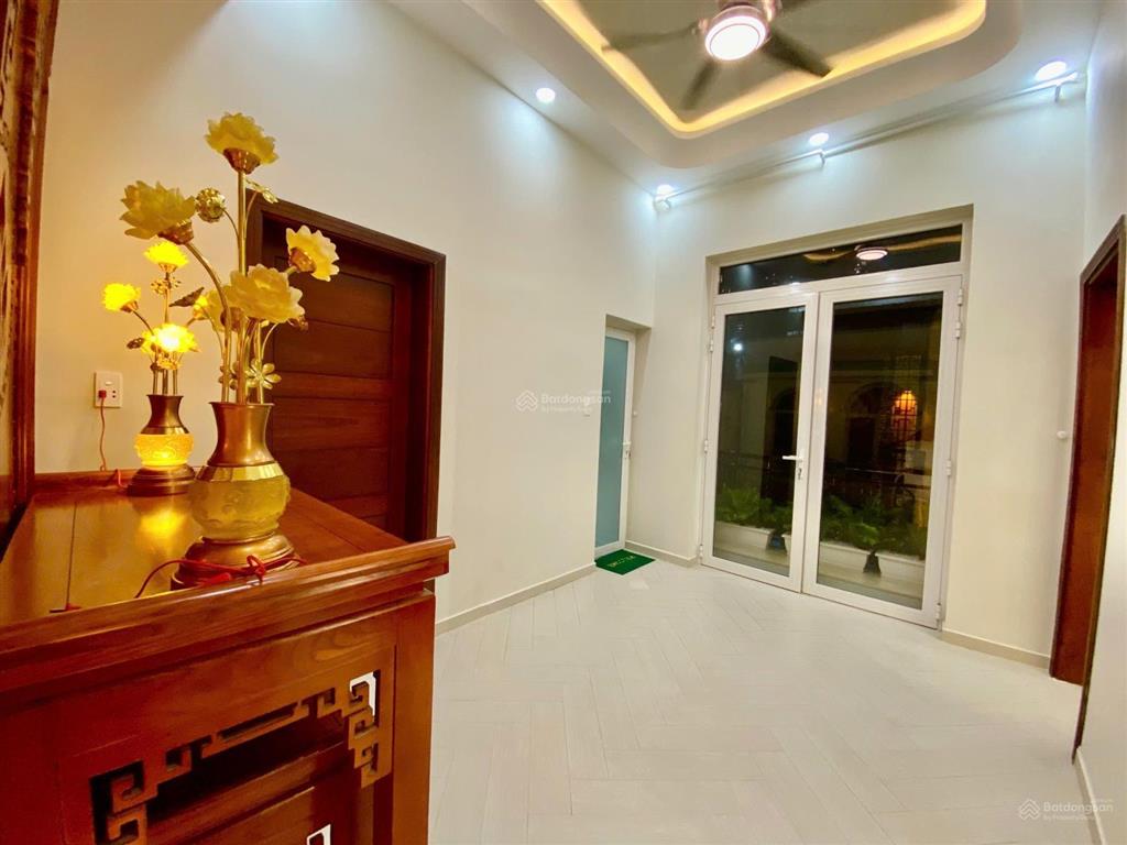 Bán nhà cách hẻm xe hơi 10m (hẻm 3m trước nhà) thiết kế tân cổ điển sang trọng