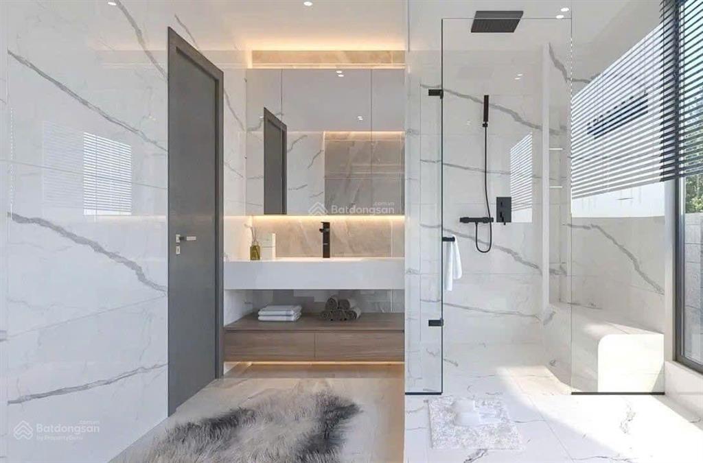 Bán nhà đẹp full nội thất hẻm xe hơi, khu vực nguyễn văn linh gần kcx tân thuận