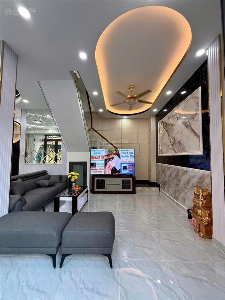 Bán nhà hxh 487 huỳnh tấn phát, vị trí cực vip!
dt sàn 42m2 xd trệt 3 lầu st