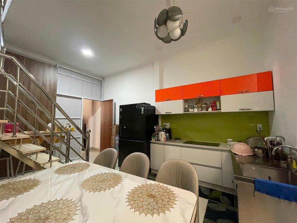 Bán nhà hẻm 8m kdc kiều đàm, p. tân hưng, quận 7.
 dt 4x16m. kết cấu 1 trệt 1 lầu