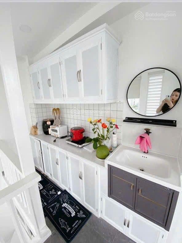 Bán nhà mt đường số 47  lâm văn bền  q7. có hợp đồng thuê 18tr/th.
giá 5ty8 thương lượng
