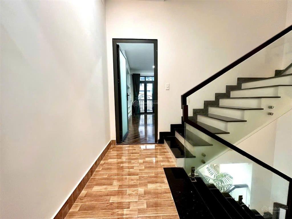 Bán nhà hẻm 88 đường nguyễn văn quỳ quận 7  diện tích 4x14m