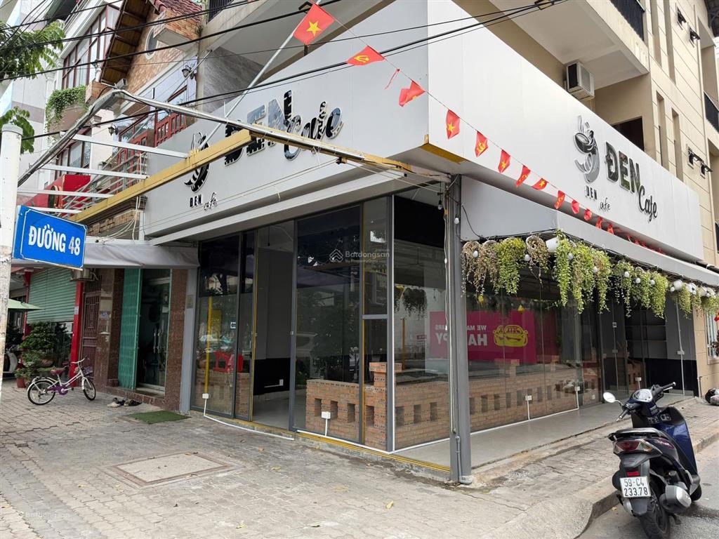 Giá thuê 65 triệu/tháng cho thuê nhà phố căn góc 2 mặt tiền đường số 65
