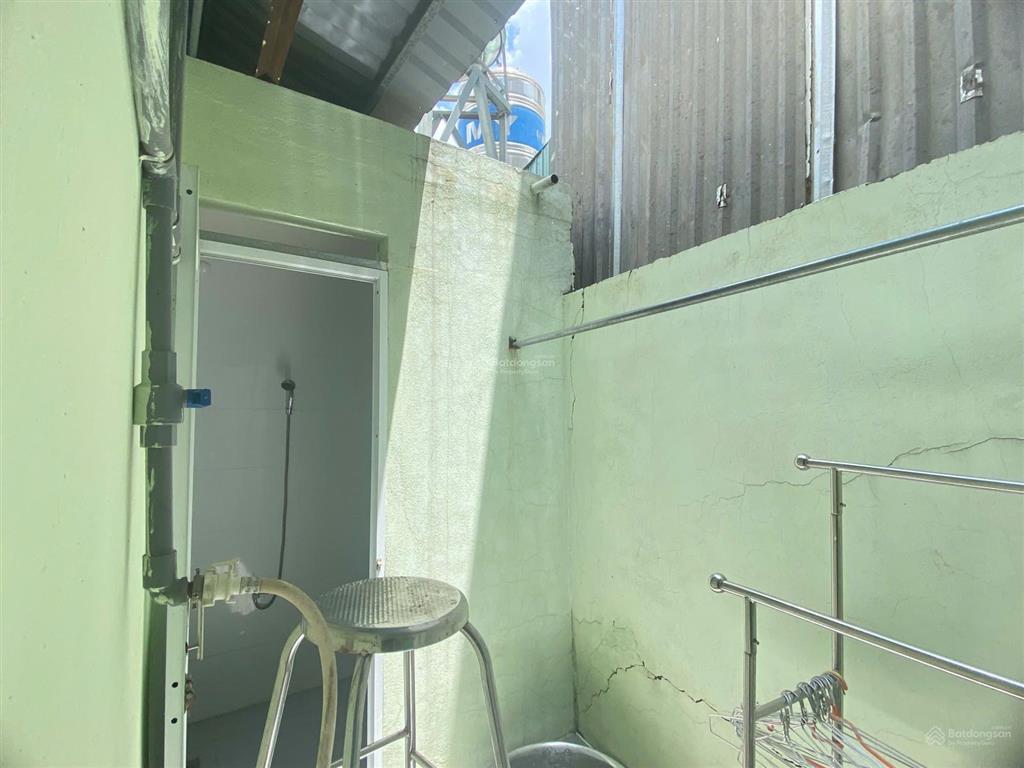 Cho thuê nhà mặt tiền đường số 49 quận 7 vị trí mặt tiền, thuận tiện ở và kinh doanh nhỏ.