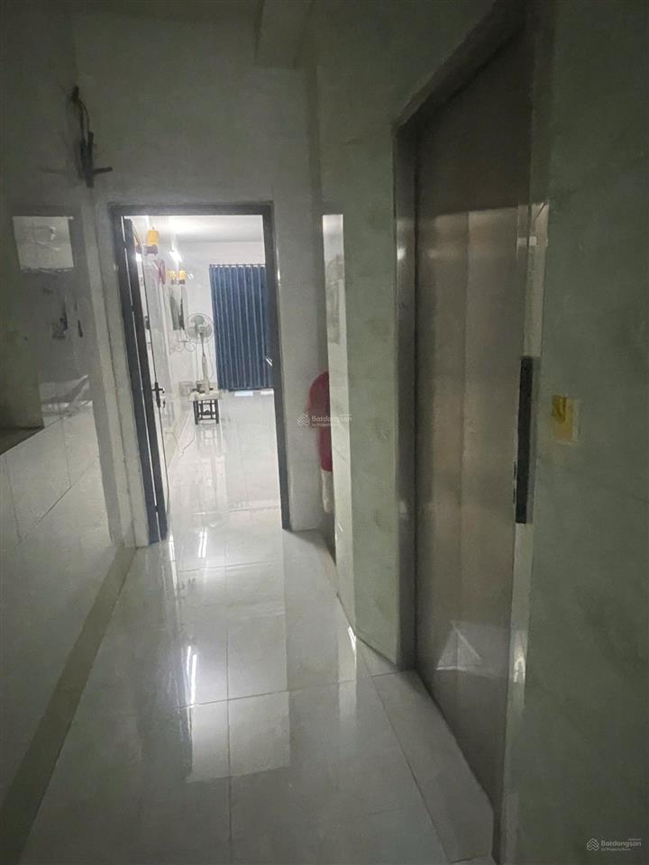 Cho thuê nguyên căn tòa nhà văn phòng mặt tiền nguyễn thị thập, gần chợ tân mỹ, quận 7
