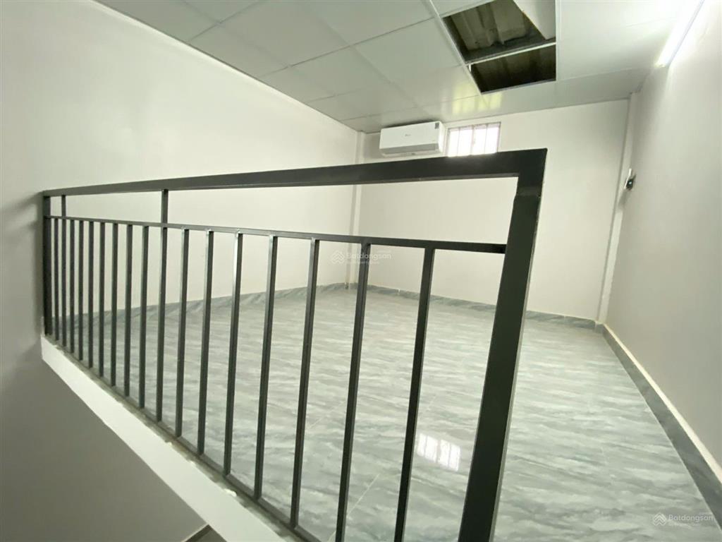 Chi phi dịch vụ phòng trọ 77 chuyên dùng 9 .quận 7
dt ngang 3 dài 7m ( gác lững), điện 4k/k