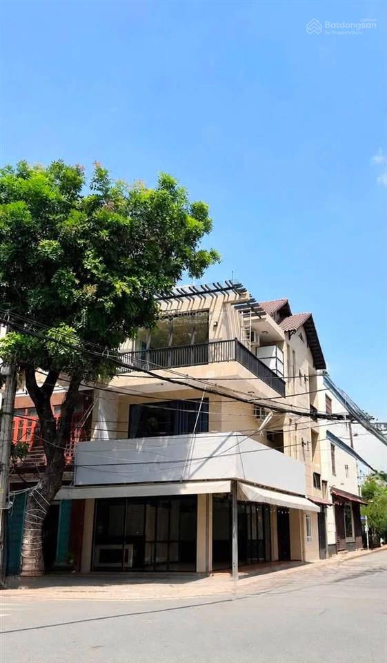 Cho thuê nhà phố căn góc 2 mặt tiền đường số 65