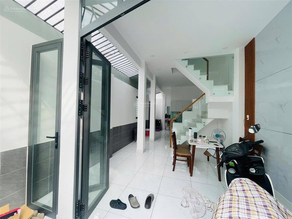 Bán nhà 2 mặt tiền hẻm xe hơi 793 trần xuân soạn khu kiều đàm p. tân hưng quận 7
diện tích 4x11