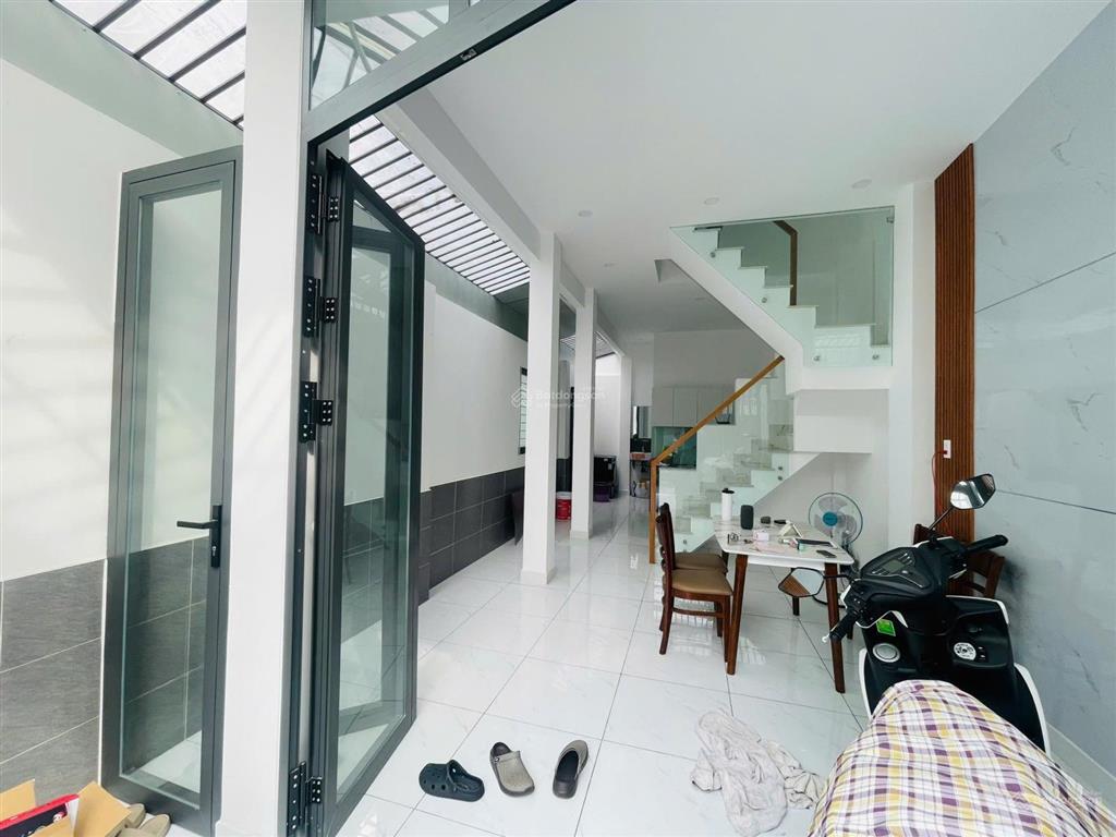 Bán nhà 2 mặt tiền hẻm xe hơi 793 trần xuân soạn khu kiều đàm p. tân hưng quận 7
diện tích 4x11
