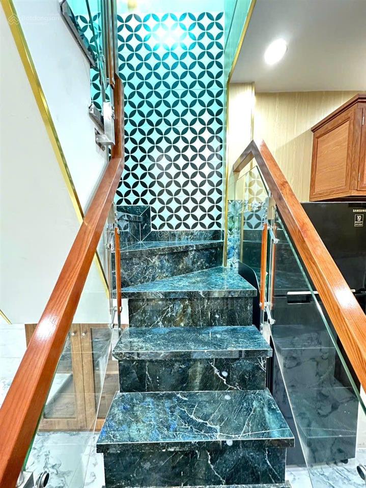 Giá tốt cho 1 sổ riêng hoàn công 3tỷ100tr