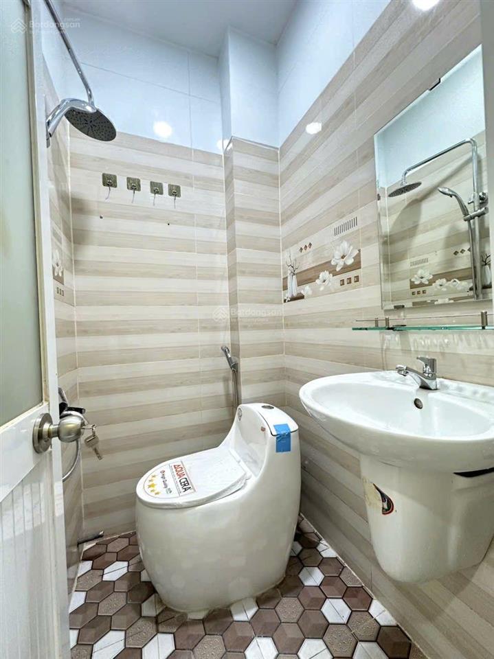 Giá tốt cho 1 sổ riêng hoàn công 3tỷ100tr