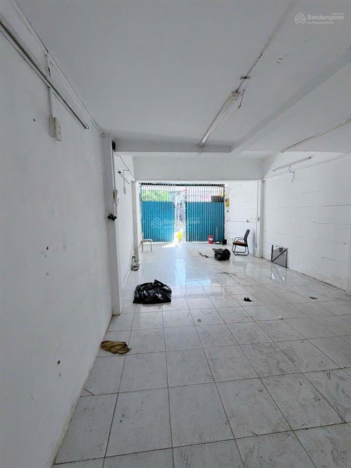 Cho thuê nhà mặt tiền kinh doanh đường lâm văn bền. giá chỉ 25 triệu