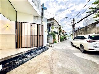 3tầng mặt tiền, 58m2,3pn,shr,ô tô đậu trên sân,sát,phạm văn đồng, gần trường học,bệnh viện,8tnhinh