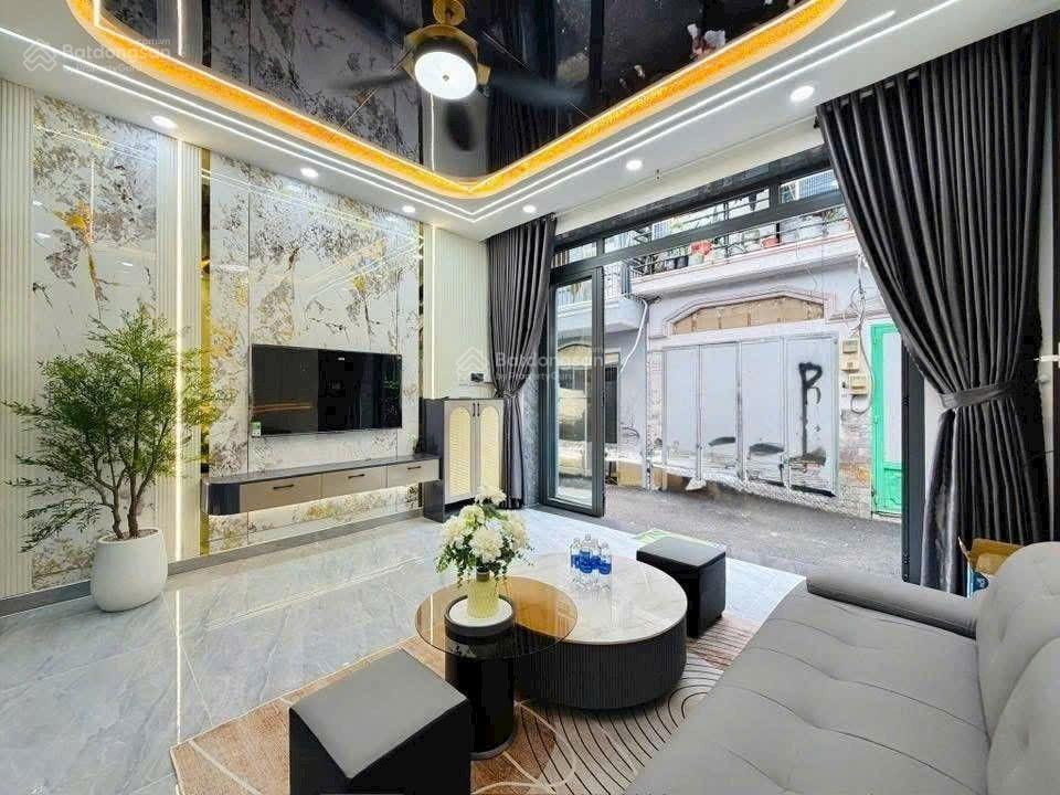 Nhà 3 tầng mới xây, tặng full nội thất, 43m2,4pn,shr,khu dân trí cao,sổ a4,phong thủy tốt,nhỉnh 5t,