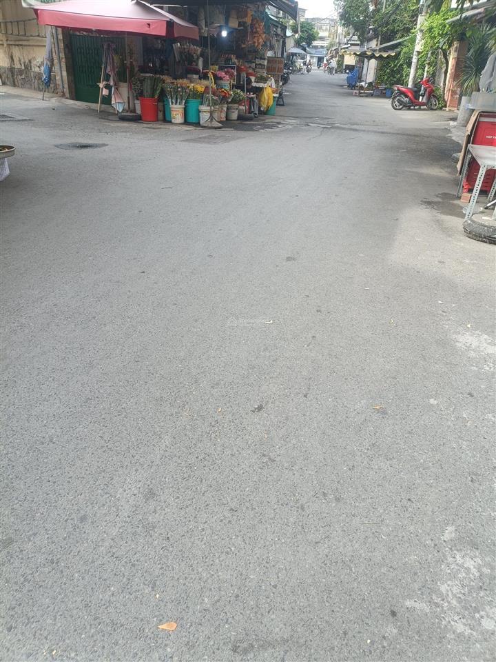 Nhà 3 tầng mới xây, tặng full nội thất, 43m2,4pn,shr,khu dân trí cao,sổ a4,phong thủy tốt,nhỉnh 5t,