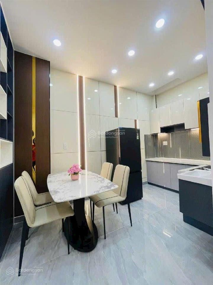 Nhà 3 tầng mới xây, tặng full nội thất, 43m2,4pn,shr,khu dân trí cao,sổ a4,phong thủy tốt,nhỉnh 5t,