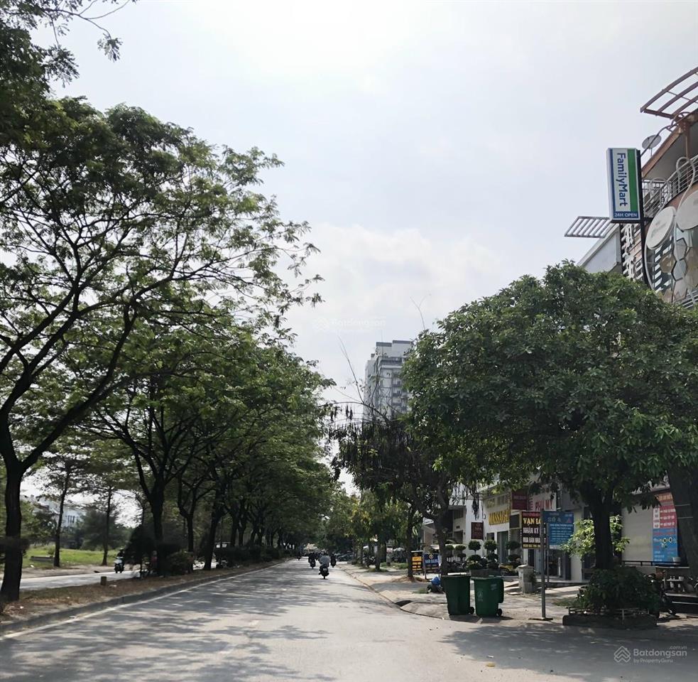 Hot! chỉ 1 lô duy nhất mt hoàng quốc việt, 6x22m, giá chỉ 22.5ty, mt đường 30m.  0902 747 ***