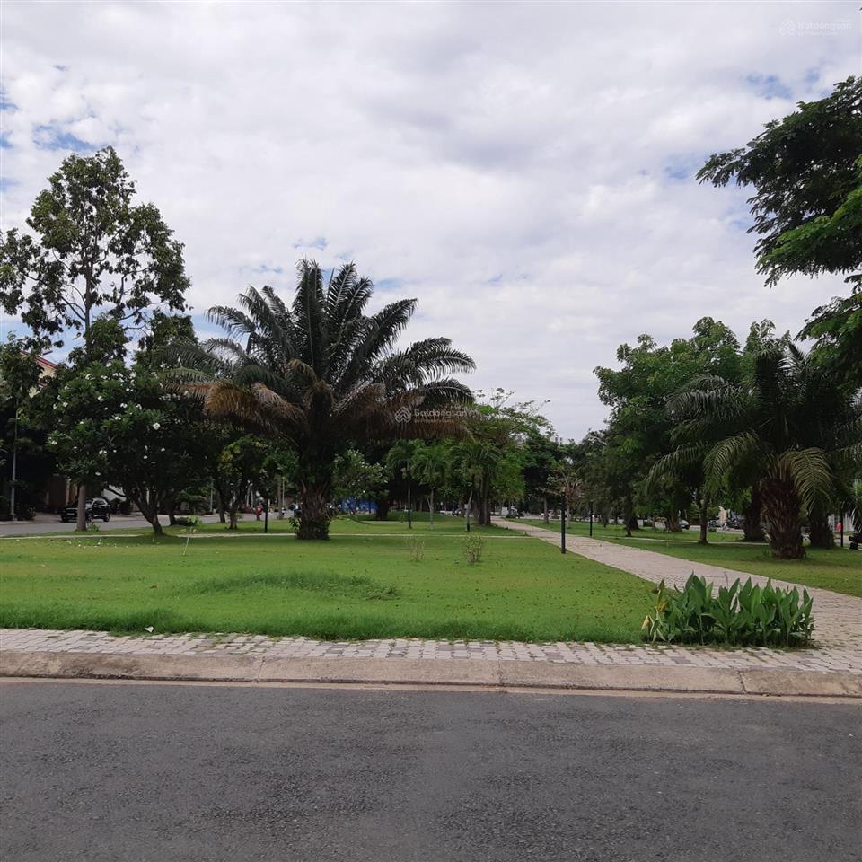 Hot! chỉ 1 lô duy nhất mt hoàng quốc việt, 6x22m, giá chỉ 22.5ty, mt đường 30m.  0902 747 ***