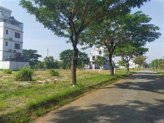 Bán đất nền nhà phố, giá chỉ 42 triệu/m2, 132 m2 tại kdc phú xuân vạn phát hưng.  0902 747 ***